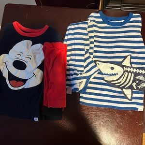 Gap pjs long sleeve 4t